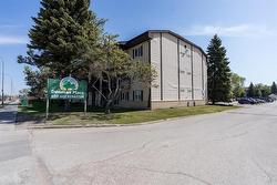 1107 650 Kenaston Boulevard  Winnipeg, MB R3N 2A1