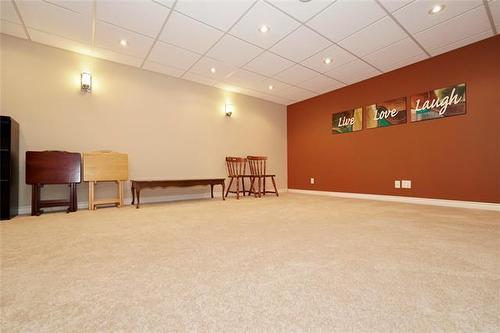 18 Thunder Bay, Winnipeg, MB - Indoor Photo Showing Other Room