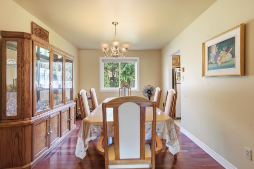 Salle à manger - 11 Rue Hans-Selye, Kirkland, QC - Indoor Photo Showing Dining Room