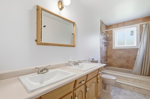 Salle de bains - 11 Rue Hans-Selye, Kirkland, QC - Indoor Photo Showing Bathroom