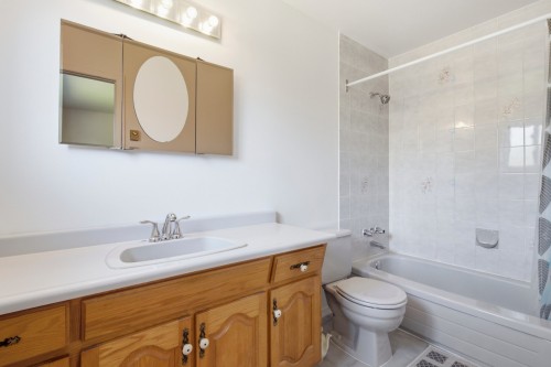 Salle de bains - 11 Rue Hans-Selye, Kirkland, QC - Indoor Photo Showing Bathroom