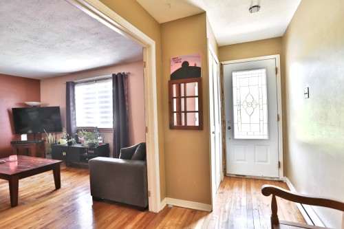 Hall d'entrée/Vestibule - 5485 Av. Trudeau, Longueuil (Saint-Hubert), QC - Indoor Photo Showing Other Room