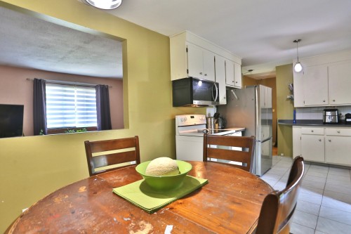 Salle à manger - 5485 Av. Trudeau, Longueuil (Saint-Hubert), QC - Indoor