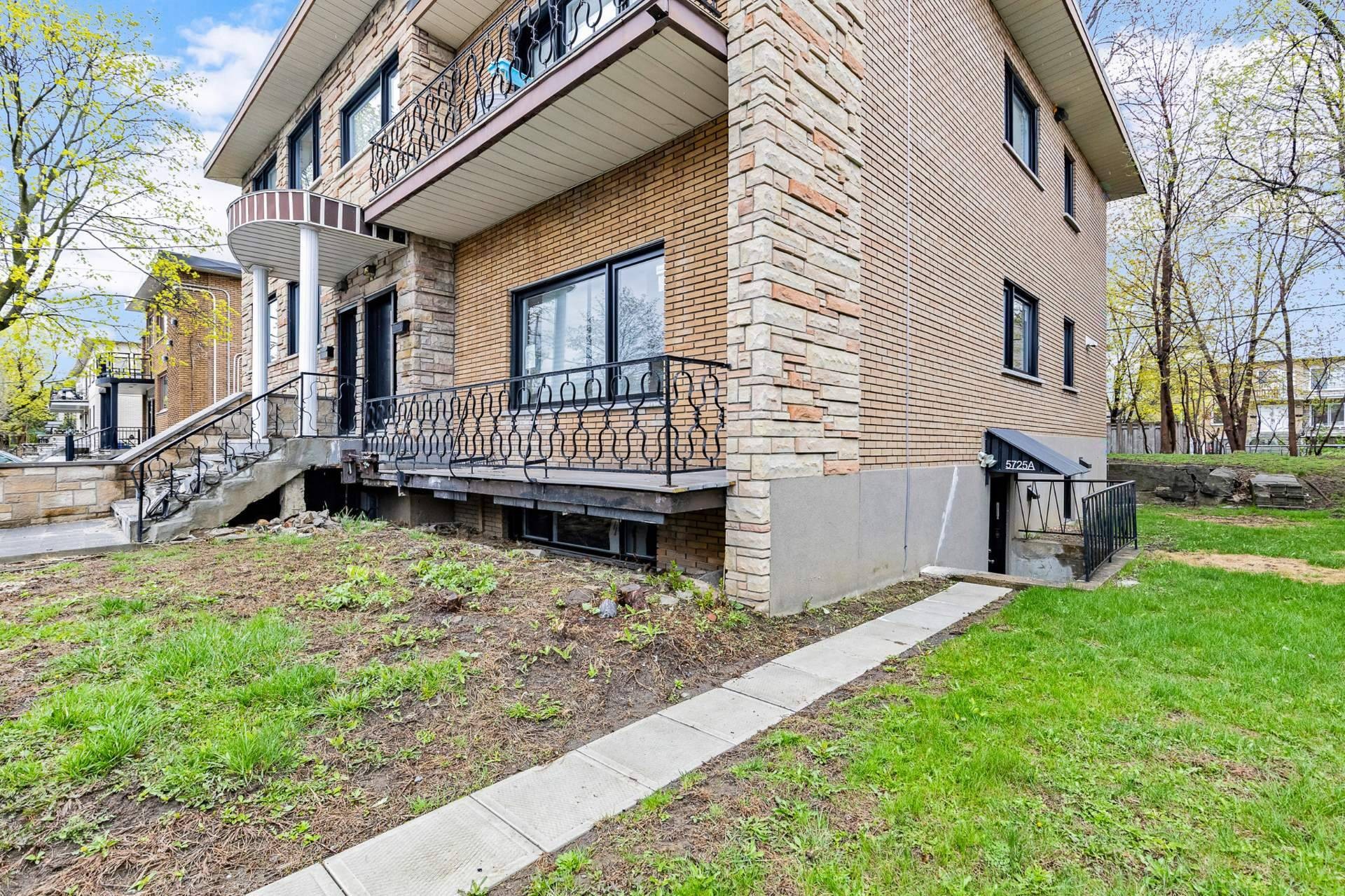 5725A Av Lockwood — photo 1
