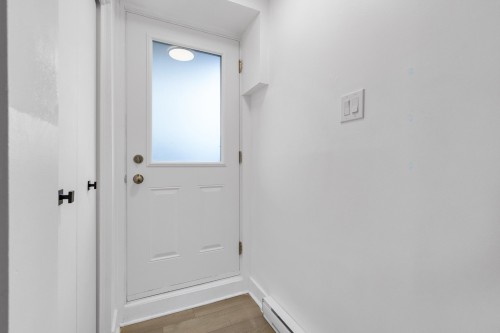 Entrée extérieure - 5725A Av. Lockwood, Côte-Saint-Luc, QC - Indoor Photo Showing Other Room