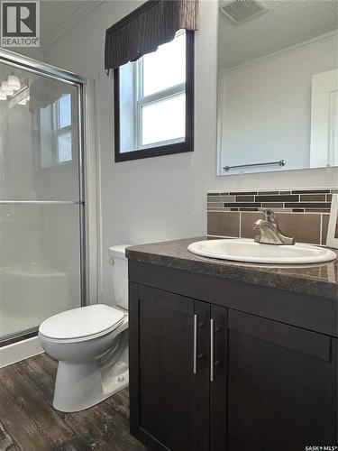 7 2004 Alice Road, Estevan, SK - Indoor Photo Showing Bathroom