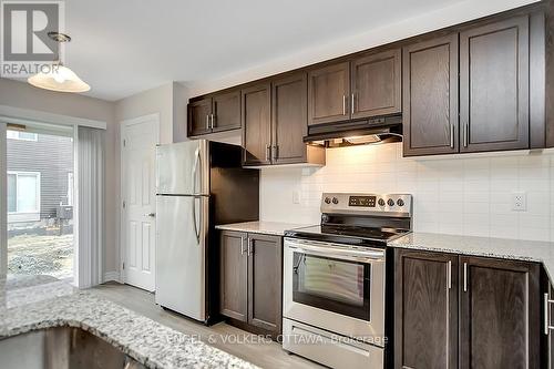 135 Lanceleaf Way, Ottawa, ON - Indoor Photo Showing Kitchen With Stainless Steel Kitchen