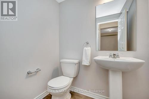 135 Lanceleaf Way, Ottawa, ON - Indoor Photo Showing Bathroom