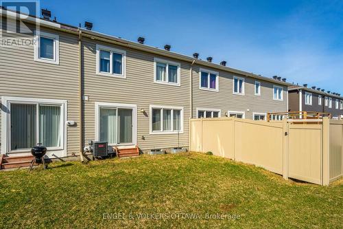 135 Lanceleaf Way, Ottawa, ON - Outdoor With Exterior