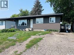 906 Ogilvie STREET Moosomin, SK S0G 3N0