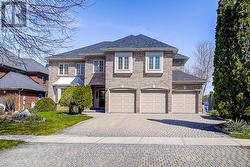 725 EXCELLER CIRCLE Newmarket, ON L3X 1P4