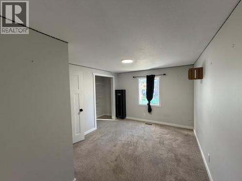 60-986 Range Road, Whitehorse, YT - Indoor Photo Showing Other Room