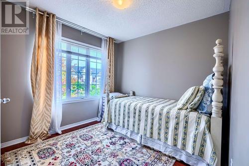 5846 Tenth Line W, Mississauga, ON - Indoor Photo Showing Bedroom