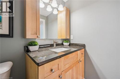 88 Manor Drive, Kitchener, ON - Indoor Photo Showing Bathroom