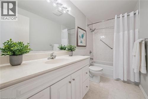 88 Manor Drive, Kitchener, ON - Indoor Photo Showing Bathroom