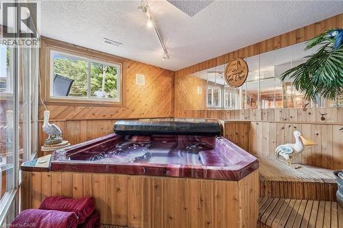 88 Manor Drive, Kitchener, ON - Indoor