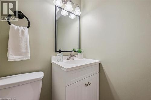88 Manor Drive, Kitchener, ON - Indoor Photo Showing Bathroom