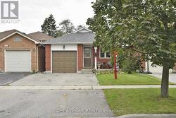 1434 LARGO CRESCENT Oshawa, ON L1G 7E5