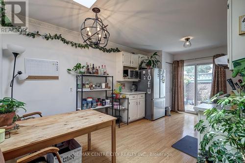 37 Fifth Avenue, St. Thomas, ON - Indoor Photo Showing Kitchen