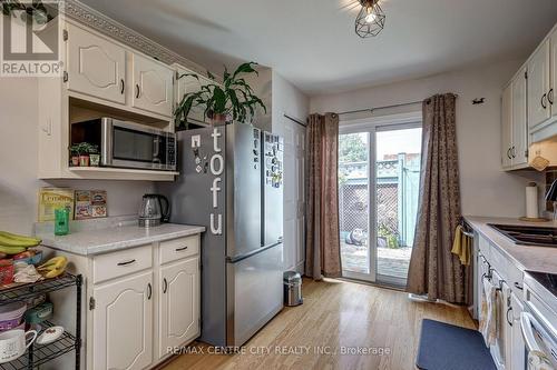 37 Fifth Avenue, St. Thomas, ON - Indoor Photo Showing Kitchen With Double Sink