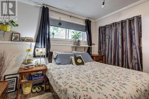 37 Fifth Avenue, St. Thomas, ON - Indoor Photo Showing Bedroom
