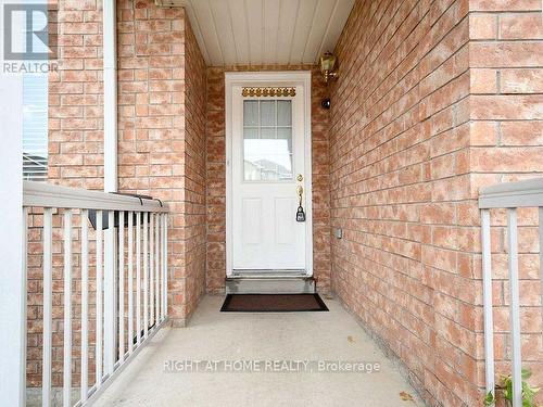 UPPER - 33 SCHOONER DRIVE , Brampton, Ontario L7A 3H3 2