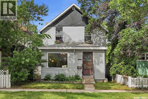 611 J AVENUE S  Saskatoon, SK S7M 2A9