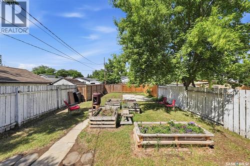 611 J Avenue S, Saskatoon, SK - Outdoor