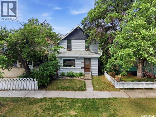 611 J Avenue S, Saskatoon, SK - Outdoor