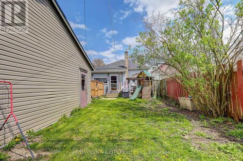 88 Flora Street, St. Thomas, ON - Outdoor