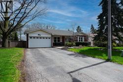 1266 LAKEVIEW DRIVE  Oakville, ON L6H 2M8