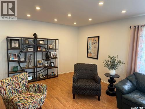 407 5Th Street E, Wynyard, SK - Indoor