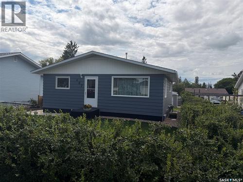 407 5Th Street E, Wynyard, SK - Outdoor