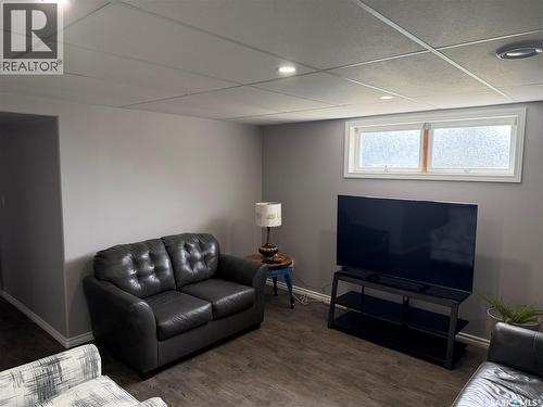 407 5Th Street E, Wynyard, SK - Indoor