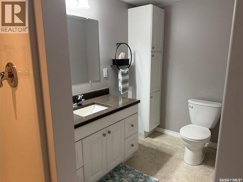 407 5Th Street E, Wynyard, SK - Indoor Photo Showing Bathroom