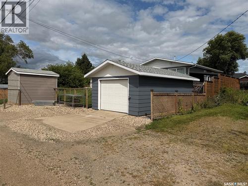 407 5Th Street E, Wynyard, SK - Outdoor