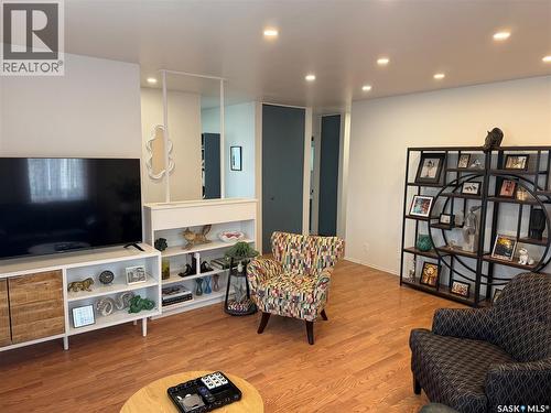 407 5Th Street E, Wynyard, SK - Indoor Photo Showing Other Room