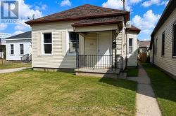 REAR - 220 HAMILTON ROAD London East (East L), ON N5Z 1R1