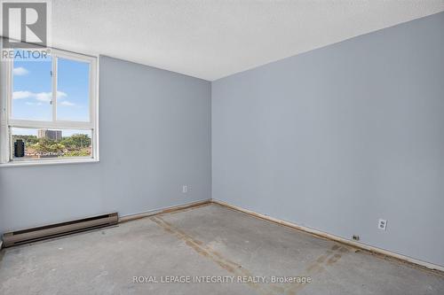 606 - 2000 Jasmine Crescent, Ottawa, ON - Indoor Photo Showing Other Room