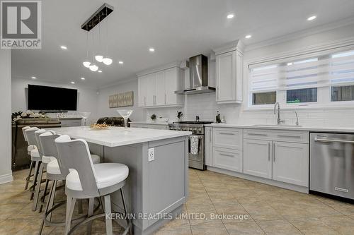1978 Arch Street, Ottawa, ON - Indoor Photo Showing Kitchen With Upgraded Kitchen
