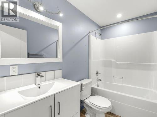 80 Iskoot Crescent, Whitehorse, YT - Indoor Photo Showing Bathroom
