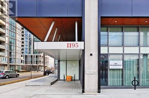 704 - 1195 THE QUEENSWAY  Toronto, ON M8Z 0H1