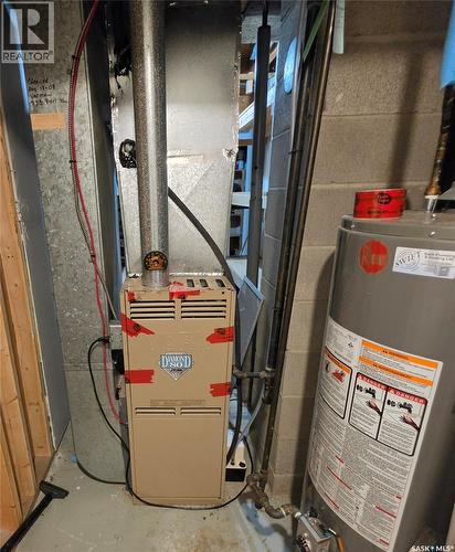 371 Allen Drive, Swift Current, SK - Indoor Photo Showing Basement