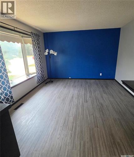 371 Allen Drive, Swift Current, SK - Indoor Photo Showing Other Room