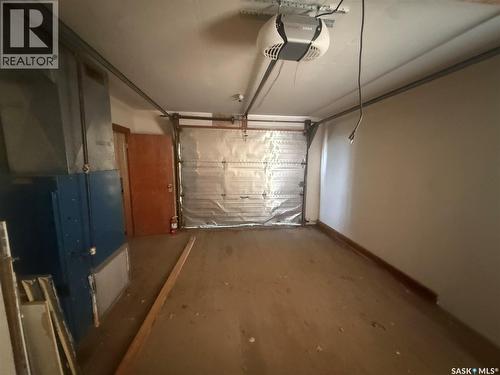 381 Main Street, Bengough, SK - Indoor Photo Showing Garage