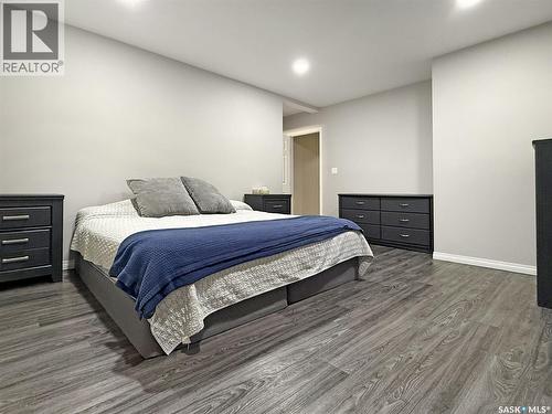 347 3Rd Avenue Se, Swift Current, SK - Indoor Photo Showing Bedroom