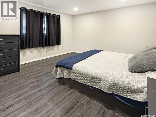 347 3Rd Avenue Se, Swift Current, SK - Indoor Photo Showing Bedroom