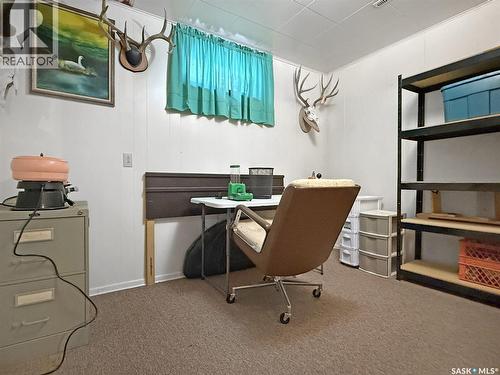 347 3Rd Avenue Se, Swift Current, SK - Indoor Photo Showing Office