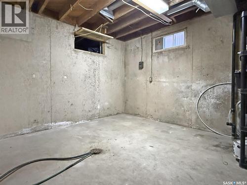 347 3Rd Avenue Se, Swift Current, SK - Indoor Photo Showing Other Room