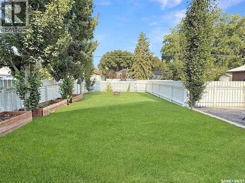 347 3Rd Avenue Se, Swift Current, SK - Outdoor With Backyard